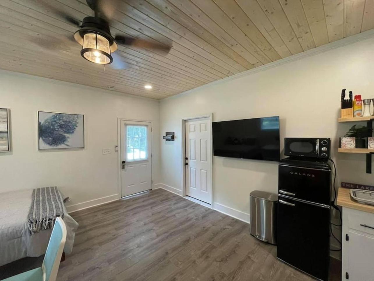 Beautifully Renovated Studio 2 Miles From Marina! Winchester Luaran gambar