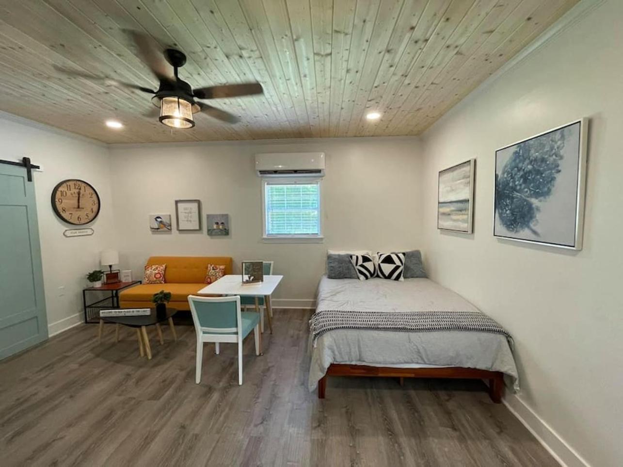 Beautifully Renovated Studio 2 Miles From Marina! Winchester Luaran gambar