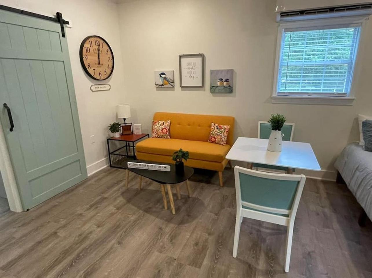 Beautifully Renovated Studio 2 Miles From Marina! Winchester Luaran gambar