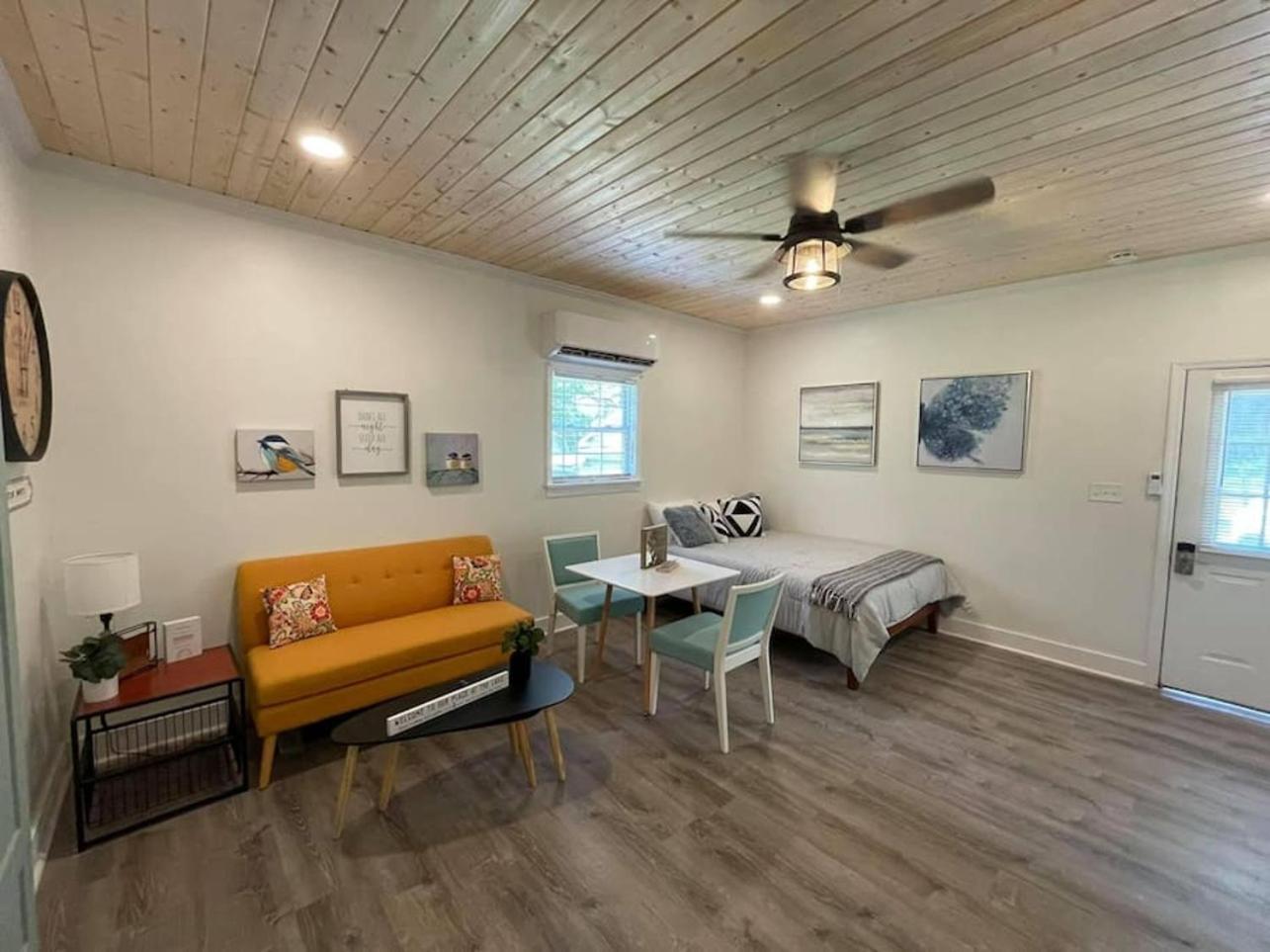 Beautifully Renovated Studio 2 Miles From Marina! Winchester Luaran gambar
